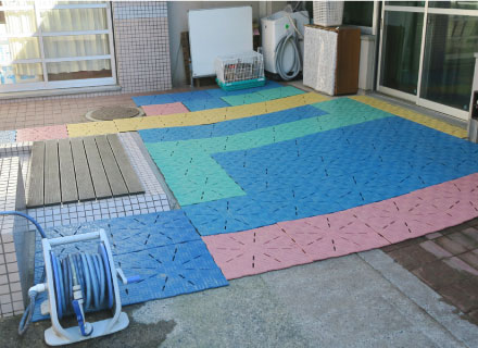 幼稚園　足洗い場
